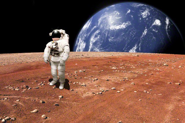Россия может осуществить пилотируемый полёт на Луну до 2030 года.Россия, несмотря на экономический ...