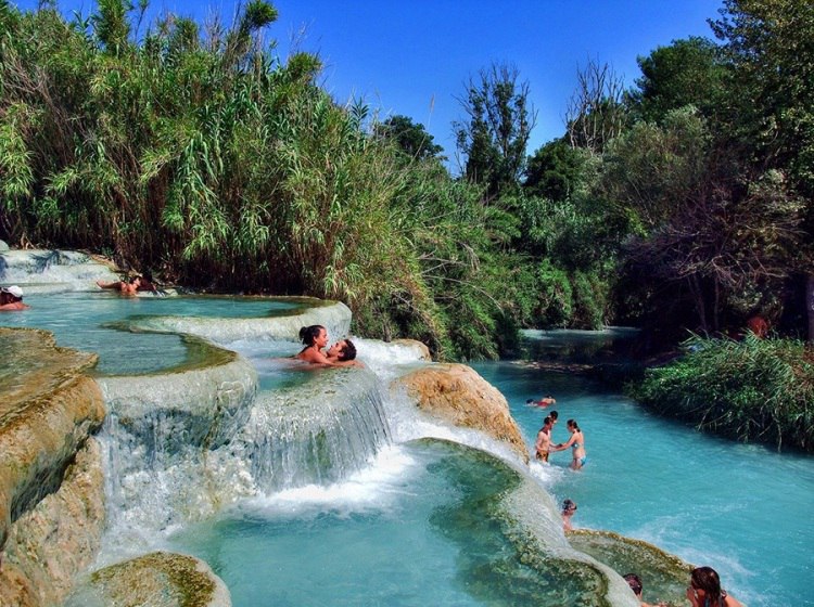        "Cascata Del Mulino", 