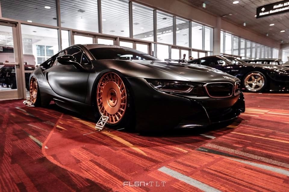 BMW i8