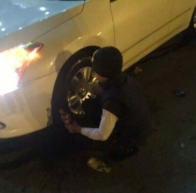 Я не попрошайка! Вчера сижу в машине, жду знакомого. Подходит мальчик лет 10-12 в руках бутылка и ...