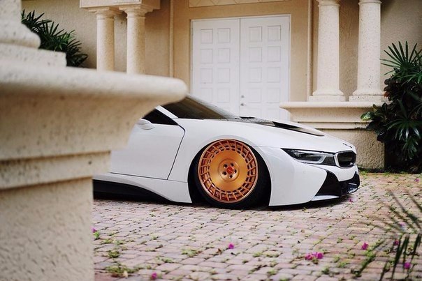  BMW i8 - 5