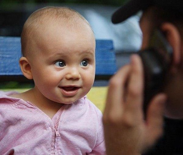Пап, а брата где нашли? - В капусте. - А сестру? - В картошке. - А меня? - В помидорах. - Пап, ты чё ...