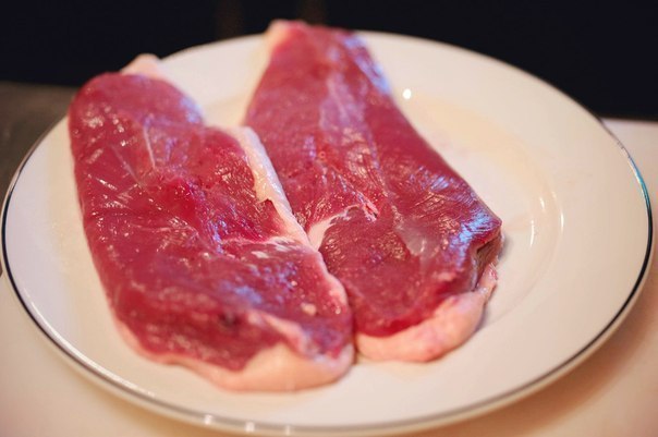 Утка в соевом соусе. Вам потребуется: 2 утиных грудки (это около 700 г веса) Для маринада: 4 ст.л. ... - 2