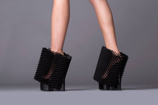 zaha hadid 3d printed shoes - 3