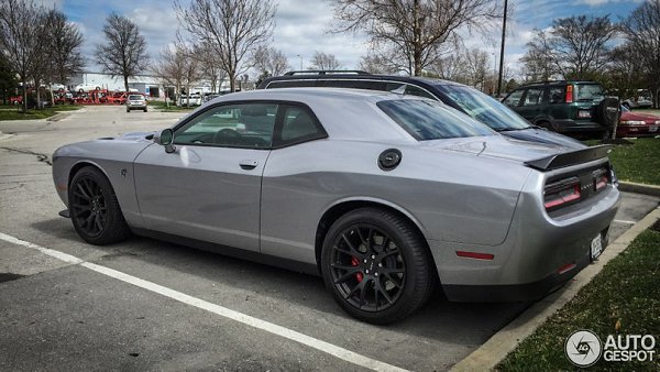 Dodge Challenger SRT-8 Hellcat.6.2 V8 SuperChargerМощность: 707 л.с.Крутящий момент: 881 НмМакс. ... - 4
