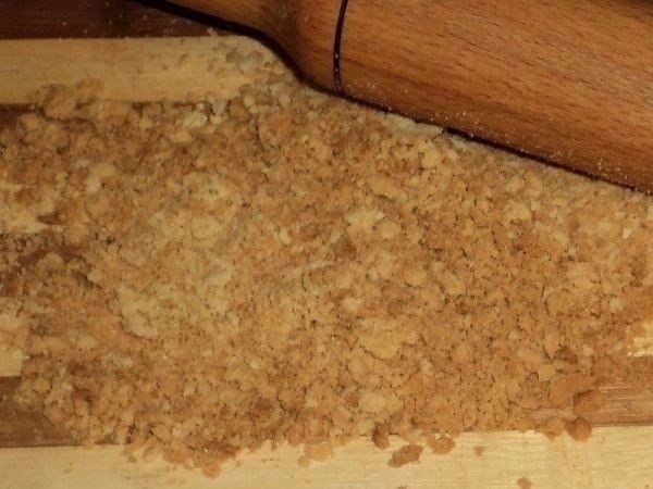 Торт со сгущенкой Сладкая фантазия.Ингредиенты для теста:Масло сливочное – 200 гСметана — 200 гСахар ... - 5