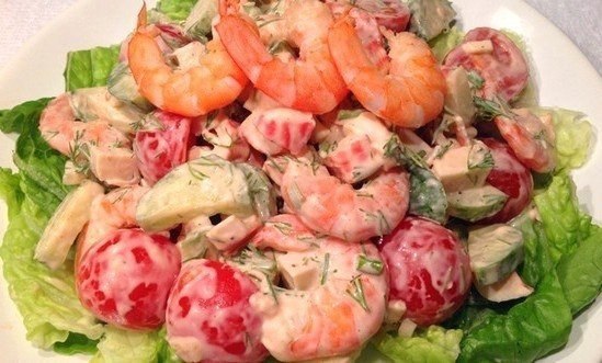 Праздничный салатик с помидорами черри и креветками.Это действительно красивый салат, к тому же, ...