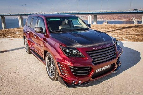 Lexus LX 570 Khann красный