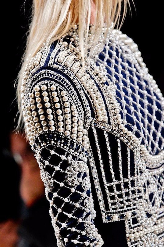 Balmain Details. - 3