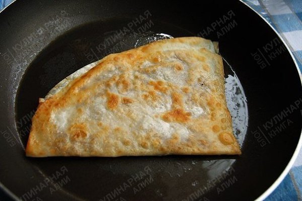 Ленивые чебуреки. Получилось настолько вкусно, что даже не ожидала! А главное - быстро! Понадобятся ... - 8