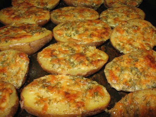 ЧЕСНОЧНАЯ КАРТОШКА.Ингредиенты:· 5 картофелин· 100 гр мягкого сливочного масла· 5 ст.л. тертого ...