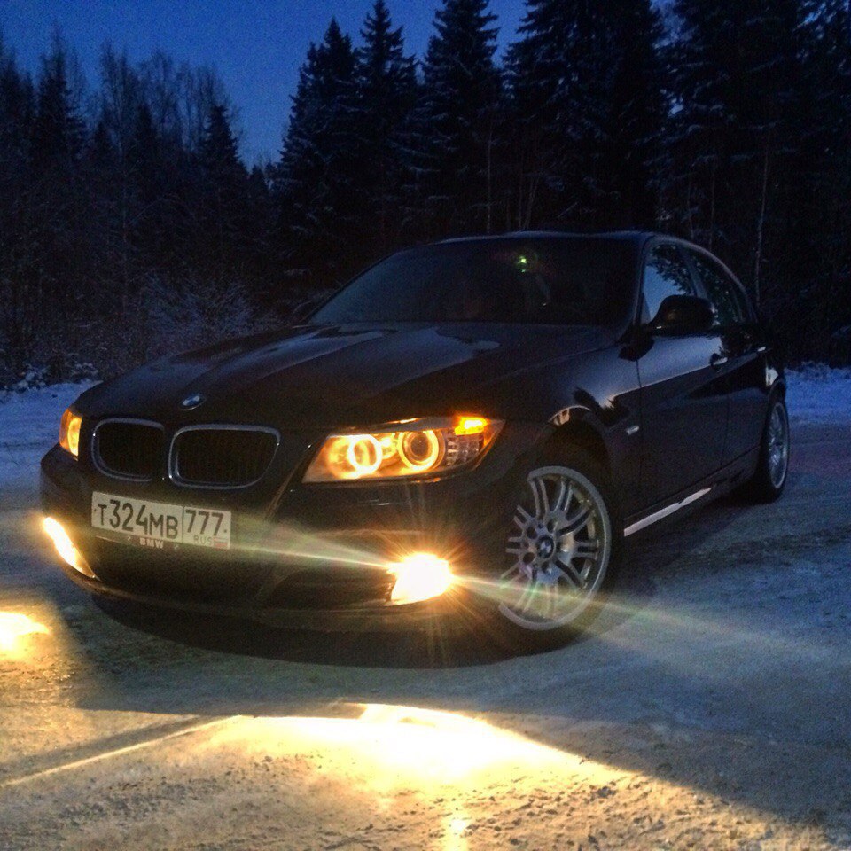 BMW e90 ночью