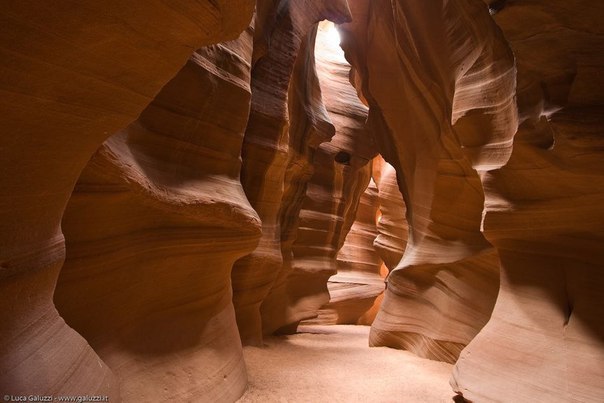 ������������ ������ ��������.������ �������� (Antelope Canyon) � ���� �� ��������������� ����, ��� ... - 3