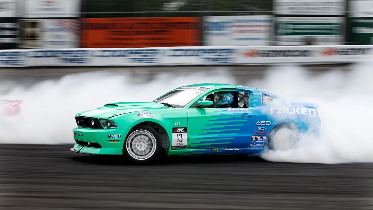 Ford drift. Форд Мустанг Фалкен. Форд Мустанг дрифт. Ford Mustang дрифтит. Ford Mustang Falken Team (2010).