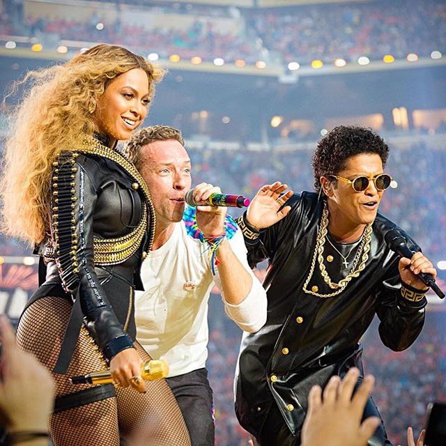   !!!     @coldplay @brunomars  @beyonce  #Superbowl?