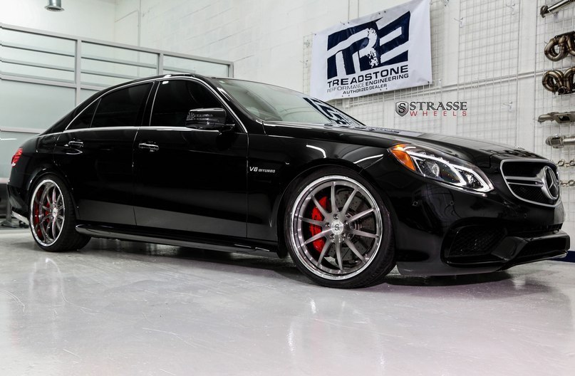 Mercedes-Benz E 63 AMG.