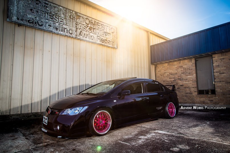 Honda Civic Type-R.