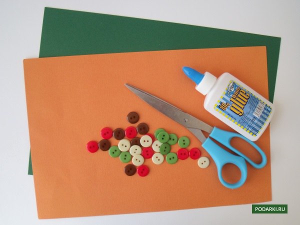 Делаем открытку на день учителя за 30 минут. Нам понадобится: •Тонкий картон двух цветов; •Пуговицы ... - 2