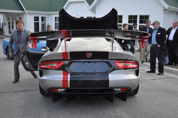Dodge Viper ACR - 3