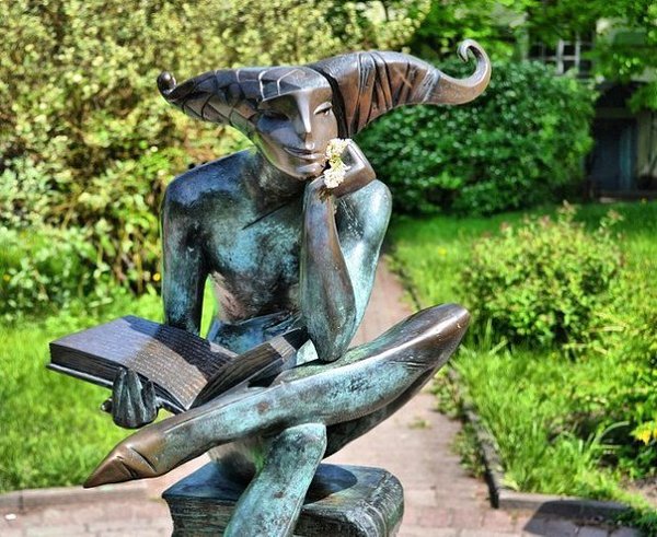 30 самых необычных памятников и скульптур в Петербурге.Отыскали для вас три десятка самых интересных ...