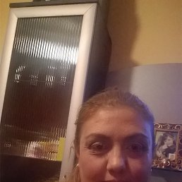 nadia, 54, 