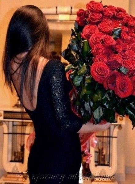 А потом вдруг появляется он. Как ураган врывается в твое пространство и сметает всех на своем пути. ... - 6