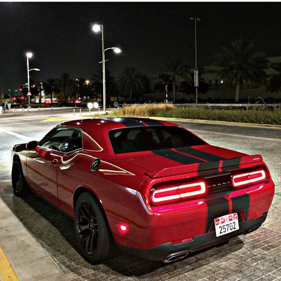 Challenger SRT