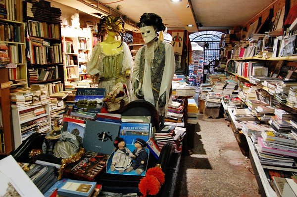 Libreria Acqua Alta или книжная лавка с душой.Букинистический магазин Libreria Alta Acqua – ... - 4