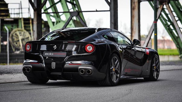 Ferrari F12 - 2