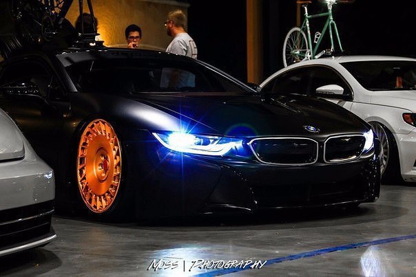 BMW i8 - 8