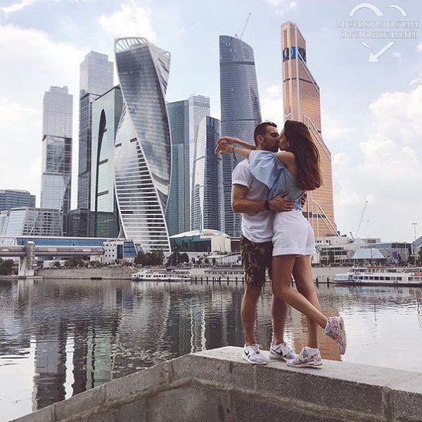 Лучший этап жизни - найти человека, с которым можно остаться навсегда.