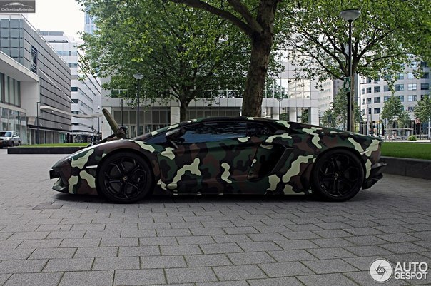  LAMBORGHINI AVENTADOR. - 3