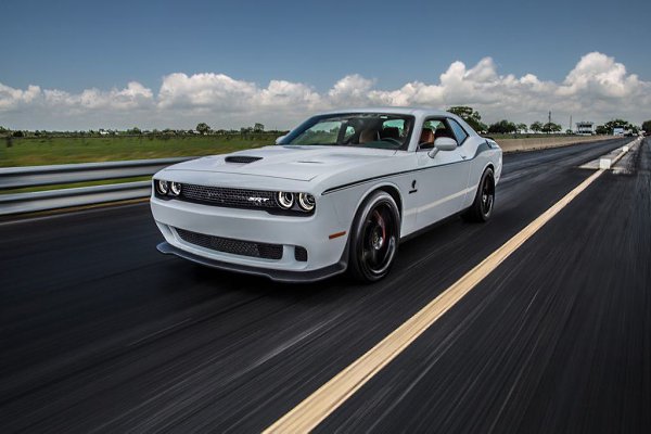 Dodge Challenger SRT Hellcat HPE850 by Hennessey.    