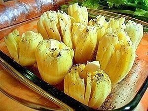 Картофель «Дофинэ».Ингредиенты:- 9 шт. картофеля, средних, одинаковой величины- 9 ч. л. сливочного ... - 2