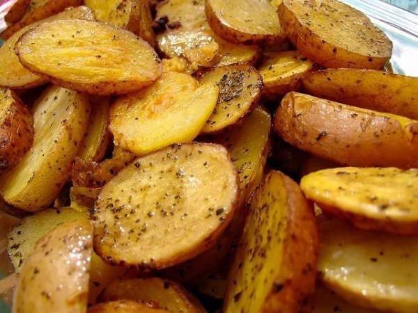 10 самых вкусных блюд из картофеля.1) КАРТОФЕЛЬ ПО ФРАНЦУЗСКИ ИНГРЕДИЕНТЫ: Картофель - ... - 4