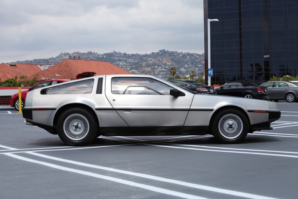 1983 DeLorean DMC-12 - 5