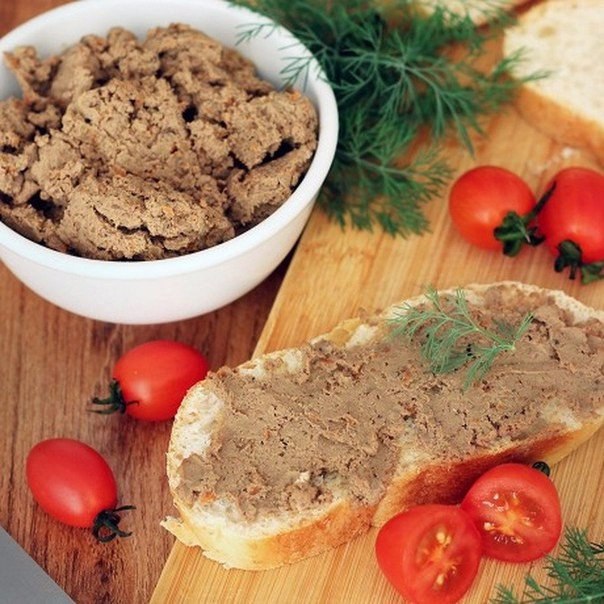 Паштет из курицы и моркови.на 100грамм - 90.07 ккалБ/Ж/У - 14.24/2.43/2.88Ингредиенты:1 куриная ...