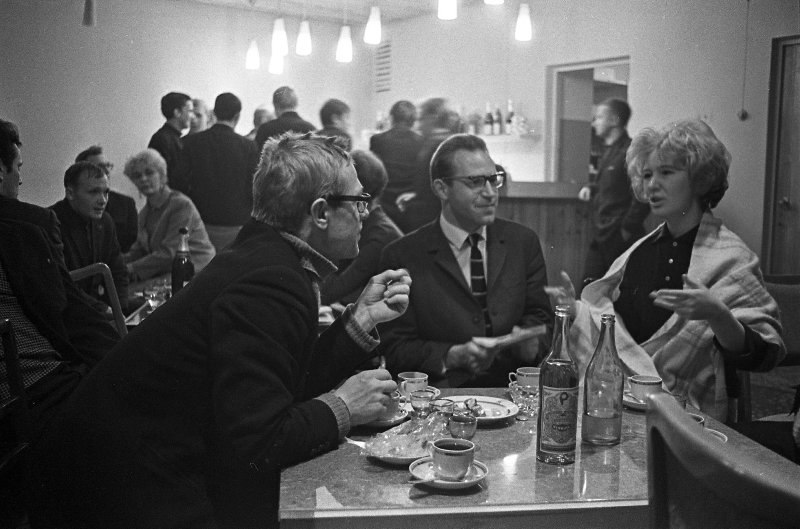 Жизнь в ссср на фотографиях семёна фридлянда. Ссср школы 50х. Рабочие ссср. Так до советского. Новогодний стол в ссср.