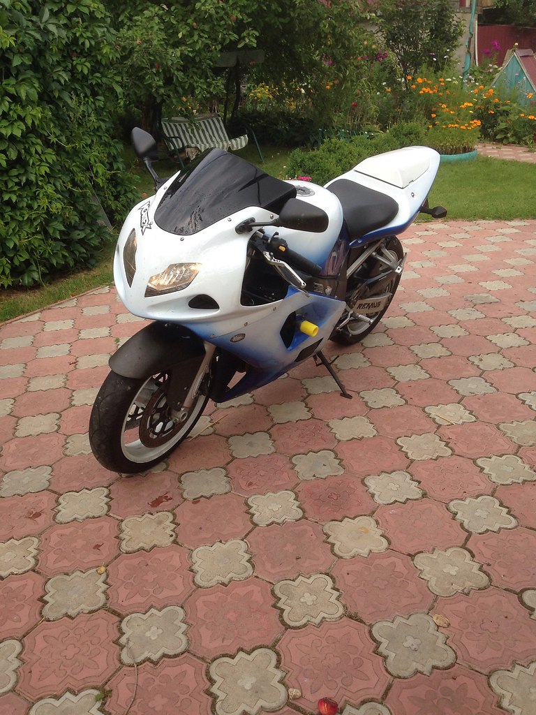  GSX-R 600 2003 .  . 300   . 150   ...