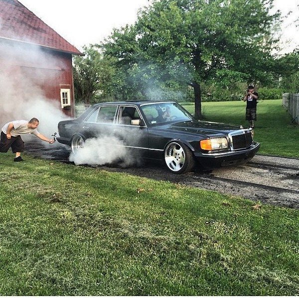 Mercedes-Benz W126