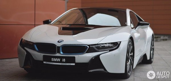 BMW i8