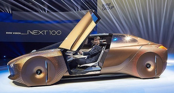  BMW Vision Next 100 - 3