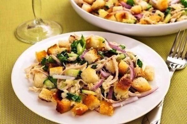 ТОП-7 вкусных салатов без майонеза! 1. Салат овощной с маслинами и фетой. Ингредиенты: помидоры, ... - 4