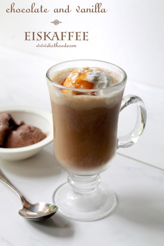 CHOCOLATE AND VANILLA EISKAFFE