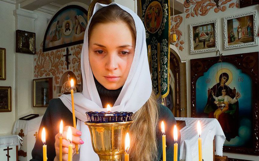 Вечной молитвой выложу - жизни тернистый путь... Пахнут ладони тревогой — боль превращаю в пыль... ...