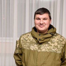 Yuriy, 40, 