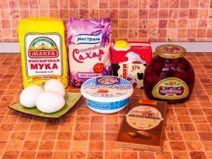 Вишневый пирог «Наслаждение». Ингредиенты: Тесто: - 3 яйца - 150 г сахара - 150 г муки Крем: - 250 г ... - 3