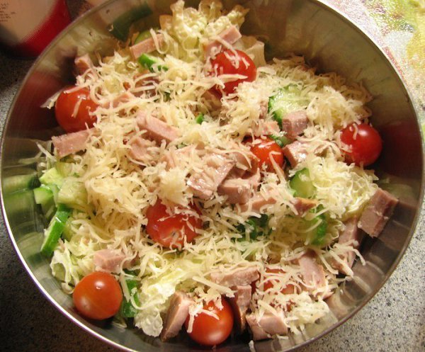 ВКУСНЫЕ САЛАТЫ: ТОП-8 РЕЦЕПТОВ.1) Салат