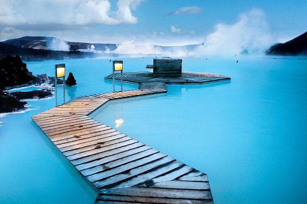   (Blue Lagoon)    ,     ...