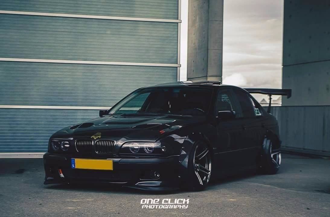 BMW 5-Series (E39)